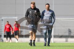 2. Bundesliga - Fußball - FC Ingolstadt 04 - Training mit neuem Trainer Vorstellung Alexander Nouri (FCI) - Athletictrainer Jan-Philipp Hestermann (FCI) und Cheftrainer Alexander Nouri (FCI) gehen zum Trainingsplatz