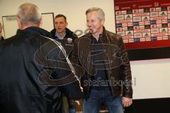 2. Bundesliga - Fußball - FC Ingolstadt 04 - Vorstellung neuer Trainer, Jens Keller, Cheftrainer Jens Keller (FCI) mit Vorsitzender des Vorstandes Peter Jackwerth (FCI) Pressekonferenz