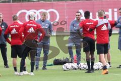 2. Bundesliga - Fußball - FC Ingolstadt 04 - Training mit neuem Trainer Vorstellung Alexander Nouri (FCI) - leiten das erste Training zusammen, Co-Trainer Markus Feldhoff (FCI) und Cheftrainer Alexander Nouri (FCI)