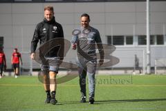 2. Bundesliga - Fußball - FC Ingolstadt 04 - Training mit neuem Trainer Vorstellung Alexander Nouri (FCI) - Atheltictrainer Jan-Philipp Hestermann (FCI) und Cheftrainer Alexander Nouri (FCI) gehen zum Trainingsplatz