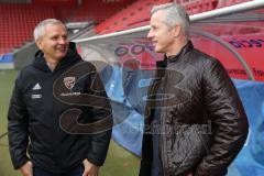 2. Bundesliga - Fußball - FC Ingolstadt 04 - Vorstellung neuer Trainer, Jens Keller, Cheftrainer Jens Keller (FCI) im Stadion Begehung mit Geschäftsführer Harald Gärtner (FCI)