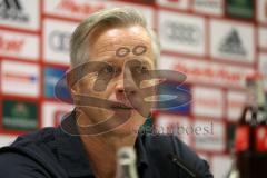 2. Bundesliga - Fußball - FC Ingolstadt 04 - Vorstellung neuer Trainer, Jens Keller, Cheftrainer Jens Keller (FCI) Pressekonferenz