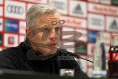 2. Bundesliga - Fußball - FC Ingolstadt 04 - Pressekonferenz vor dem Spiel, Vorstellung Sondertrikot gegen Rassismus mit Cheftrainer Jens Keller (FCI)