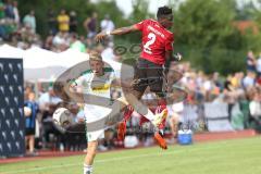 2. Bundesliga - Fußball - Testspiel - FC Ingolstadt 04 - Borussia Mönchengladbach - rechts Frederic Ananou (2, FCI) Andreas Poulsen (40 Gladbach)