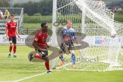 2. Bundesliga - Fußball - FC Ingolstadt 04 - Testspiel - FC Wacker Innsbruck - Kopfball Tor durch Osayamen Osawe (14, FCI), Tor nicht gültig, Torwart Christopher Knett (Wacker)