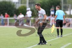 2. Bundesliga - Fußball - Testspiel - FC Ingolstadt 04 - Borussia Mönchengladbach - Cheftrainer Stefan Leitl (FCI) schreit ins Feld