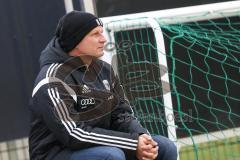 2. Bundesliga - Testspiel - FC Ingolstadt 04 - Hallescher FC - Geschäftsführer Harald Gärtner (FCI) am Spielfeldrand als Zuschauer