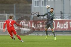 2. Bundesliga - Testspiel - FC Ingolstadt 04 - Hallescher FC - rechts Christian Träsch (28, FCI) links Bentley Baxter Bahn (7 Halle)