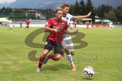 2. Bundesliga - Fußball - FC Ingolstadt 04 - Testspiel - FC Wacker Innsbruck - Zweikampf links Thomas Pledl (30, FCI) rechts Dominik Baumgartner (Wacker)