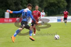 2. Bundesliga - Fußball - FC Ingolstadt 04 - Testspiel - FC Wacker Innsbruck - Torwart Hidajet Hankic (Wacker) kommt Sonny Kittel (10, FCI)  zuvor
