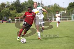 2. Bundesliga - Fußball - Testspiel - FC Ingolstadt 04 - Borussia Mönchengladbach - Spurt Osayamen Osawe (14, FCI) Andreas Poulsen (40 Gladbach)