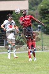 2. Bundesliga - Fußball - FC Ingolstadt 04 - Testspiel - FC Wacker Innsbruck - Kopfballduell rechts Osayamen Osawe (14, FCI)