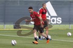 2. Bundesliga - Fußball - FC Ingolstadt 04 - Trainingsauftakt - neue Saison 2018/2019 - Fatih Kaya (36, FCI) hinten Thorsten Röcher (29 FCI)