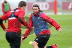 2. Bundesliga - Fußball - FC Ingolstadt 04 - Training - Trainingsauftakt im Sportpark nach Winterpause, Neuzugang Björn Paulsen (4, FCI)