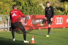 2. Bundesliga - FC Ingolstadt 04 - Winter-Trainingslager Alicante - Neuzugang Torwarttrainer Alexander Kunze (FCI) mit Torwart Philipp Heerwagen (1, FCI)