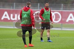 2. Bundesliga - Fußball - FC Ingolstadt 04 - Training - Trainingsauftakt im Sportpark nach Winterpause, Tobias Schröck (21, FCI) und Neuzugang Mergim Mavraj (15, FCI)