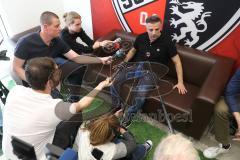 2. Bundesliga - Fußball - FC Ingolstadt 04 - Trainerwechsel - Tomas Oral kommt zurück als Cheftrainer mit Co-Trainer Michael Henke, Pressekonferenz, Cheftrainer Tomas Oral (FCI) stellt der Presse Rede und Antwort