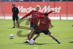 2. Bundesliga - Fußball - FC Ingolstadt 04 - Trainingsauftakt - neue Saison 2018/2019 - rechts Paulo Otavio (4, FCI) Joey Breitfeld (39 FCI)