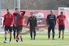 2. Bundesliga - Fußball - FC Ingolstadt 04 - Trainerwechsel - Tomas Oral kommt zurück als Cheftrainer mit Co-Trainer Michael Henke, erstes Training - Cheftrainer Tomas Oral (FCI) und Co-Trainer Michael Henke (FCI) mit der Mannschaft, Training zu Ende