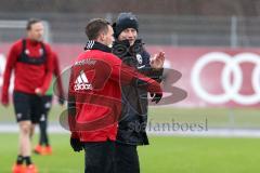 2. Bundesliga - Fußball - FC Ingolstadt 04 - Training - Trainingsauftakt im Sportpark nach Winterpause, Cheftrainer Jens Keller (FCI) energisch am Trainingsplatz mit Thomas Pledl (30, FCI)