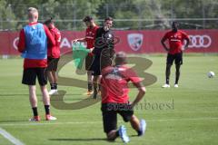 2. Bundesliga - Fußball - FC Ingolstadt 04 - Trainingsauftakt - neue Saison 2018/2019 - Anweisungen Cheftrainer Stefan Leitl (FCI)