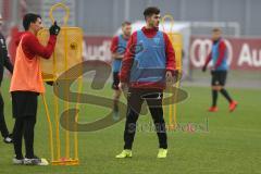2. Bundesliga - Fußball - FC Ingolstadt 04 - erstes Training mit Interimstrainer Roberto Pätzold, Almog Cohen (8, FCI) und Georgios Pintidis (U19)
