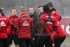 2. Bundesliga - Fußball - FC Ingolstadt 04 - erstes Training mit Interimstrainer Roberto Pätzold, Besprechung mit der Mannschaft