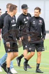 2. Bundesliga - Fußball - FC Ingolstadt 04 - Trainingsauftakt - neue Saison 2018/2019 - Cheftrainer Stefan Leitl (FCI) mit Fabian Gerber