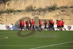 2. Bundesliga - FC Ingolstadt 04 - Winter-Trainingslager Alicante - Trainingsende Auslauf Jogging Mannschaft Team