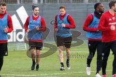 2. Bundesliga - Fußball - FC Ingolstadt 04 - erstes Training mit neuem Trainer, Jens Keller, Warmup, Jonatan Kotzke (25 FCI) Marcel Gaus (19, FCI)