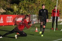 2. Bundesliga - FC Ingolstadt 04 - Winter-Trainingslager Alicante - Neuzugang Torwarttrainer Alexander Kunze (FCI) mit Torwart Philipp Heerwagen (1, FCI)