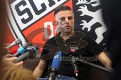 2. Bundesliga - Fußball - FC Ingolstadt 04 - Trainerwechsel - Tomas Oral kommt zurück als Cheftrainer mit Co-Trainer Michael Henke, Pressekonferenz, Cheftrainer Tomas Oral (FCI) stellt der Presse Rede und Antwort