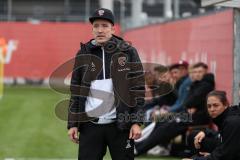 A-Junioren Bundesliga - U19 FC Ingolstadt 04 - Eintracht Frankfurt - Trainer Roberto Pätzold und rechts Trainerin Sabrina Wittmann