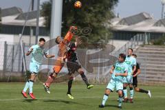 A-Junioren Bundesliga Süd/Südwest - FC Ingolstadt 04 - 1. FSV Mainz 05 - Breunig Maximilian FCI schwarz beim Kopfball - Liesegang Marius Torwart Mainz 05 -  Foto: Jürgen Meyer