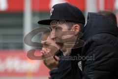 A-Junioren Bundesliga - U19 FC Ingolstadt 04 - Eintracht Frankfurt - Trainer Roberto Pätzold und hinten Trainerin Sabrina Wittmann