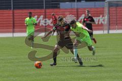 B-Junioren - Bundesliga - FC Ingolstadt 04 - SV Wehen Wiesbaden 0:1 - Frederic Benedix (FCI) wird gestoppt von Mert Ali Demircan (SVW)