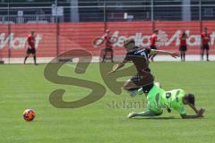 B-Junioren - Bundesliga - FC Ingolstadt 04 - SV Wehen Wiesbaden 0:1 - Frederic Benedix (FCI) wird gestoppt von Mert Ali Demircan (SVW)