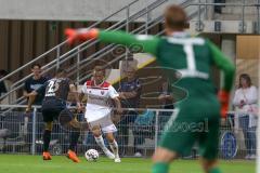 DFB-Pokal - SC Paderborn 07 - FC Ingolstadt 04 - Sonny Kittel (10, FCI) Flanke, Dräger, Mohamed (Paderborn 25), #Torwart Ratajczak, Michael (Paderborn 1)