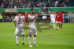 DFB-Pokal - SC Paderborn 07 - FC Ingolstadt 04 - Spiel ist aus, Ingolstadt ausgeschieden, enttäuschte Gesichter, bedanken sich bei den mitgereisten Fans, Lucas Galvao (3 FCI)