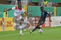 DFB-Pokal - SC Paderborn 07 - FC Ingolstadt 04 - Charlison Benschop (35 FCI) Antwi-Adjej, Christopher (Paderborn 22)