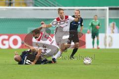 DFB-Pokal - SC Paderborn 07 - FC Ingolstadt 04 - Tobias Schröck (21, FCI) Benedikt Gimber (5, FCI) Michel, Sven (Paderborn 11) Zolinski, Ben (Paderborn 31) rechts