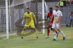 Regionalliga Bayern - FC Ingolstadt 04 II - FC Bayern 2 - Torwart Fabijan Buntic (FCI 1) und rechts Paul Grauschopf (FCI)