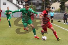 Regionalliga Bayern - U21 FC Ingolstadt 04 II - 1. FC Schweinfurt 05 - rechts Patrick Hasenhüttl (FCI 9) Zweikampf mit links Nicolas Andermatt (8 Schnweinfurt)