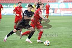 3. Liga - FSV Zwickau - FC Ingolstadt 04 - Zweikampf Dennis Eckert Ayensa (7, FCI) René Lange (20 Zwickau)