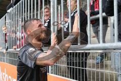 3. Liga - Fußball - Eintracht Braunschweig - FC Ingolstadt 04 - Das Team bedankt sich bei den Fans, Robin Krauße (23, FCI)