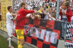 3. Fußball-Liga - Saison 2019/2020 - Bayern München II - FC Ingolstadt 04 -Abklatschen bei den Fans - Torwart Marco Knaller (#1,FCI) - Marcel Gaus (#19,FCI)  - Foto: Meyer Jürgen