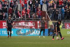 3. Liga - Würzburger Kickers - FC Ingolstadt 04 - Tor 3:1 für Würzburg, hängende Gesichter Entäuschung bei Ingolstadt, Robin Krauße (23, FCI) Nico Antonitsch (5, FCI) Hand im gesicht und Caniggia Ginola Elva (14, FCI) nimmt Ball zum Mittelpunkt