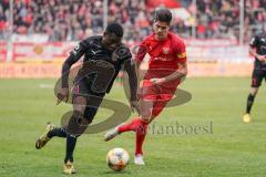 3. Liga - Hallescher FC - FC Ingolstadt 04 - Agyemang Diawusie (11, FCI) gegen Mast Dennis (16 Halle)