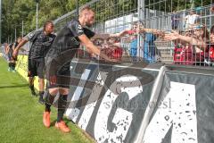 3. Fußball-Liga - Saison 2019/2020 - FC Victoria Köln - FC Ingolstadt 04 - Beister Maximilian (#10,FCI) bedankt sich bei den Fans -  Foto: Meyer Jürgen