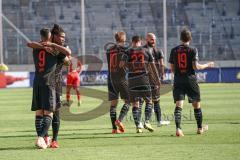 3. Liga - FSV Zwickau - FC Ingolstadt 04 - Tor 0:1 Jubel Fatih Kaya (9, FCI) mit Caniggia Ginola Elva (14, FCI)